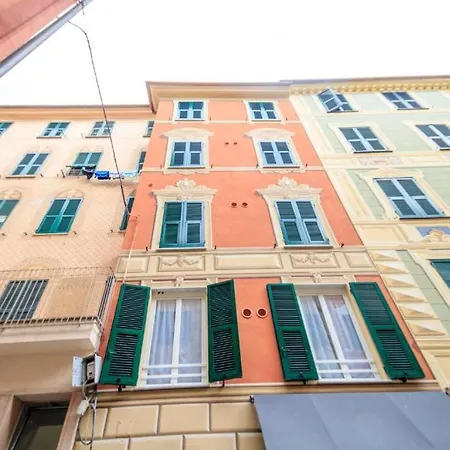 Bilocale Nel Centro Storico Piano Terzo Διαμέρισμα Varazze